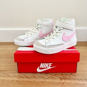 Nike Blazer Mid ‘77 size 10.5 summit white/pink foam